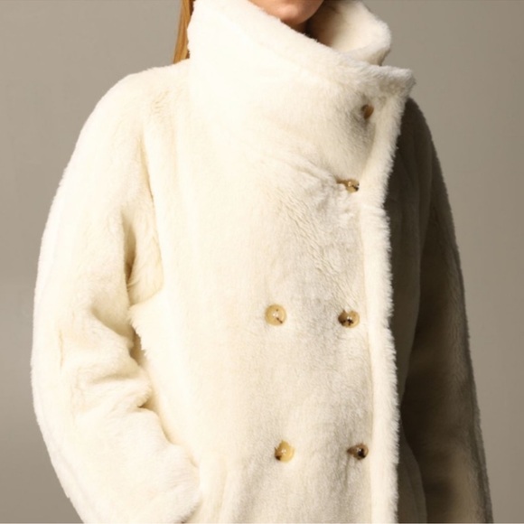 MAX MARA
Teddy Bear Icon wool coat - Picture 6 of 13